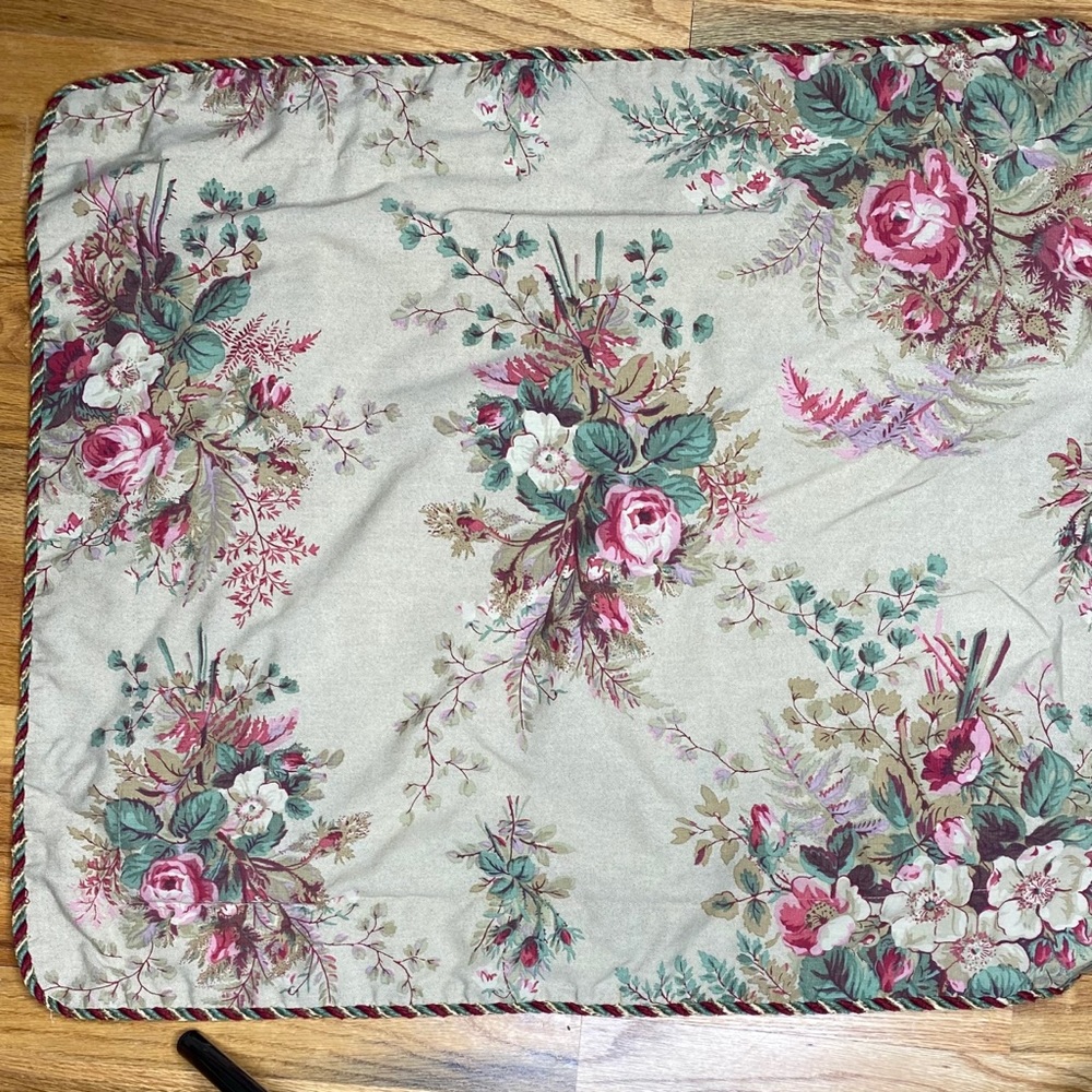 Vintage Waverly floral print bedding shams